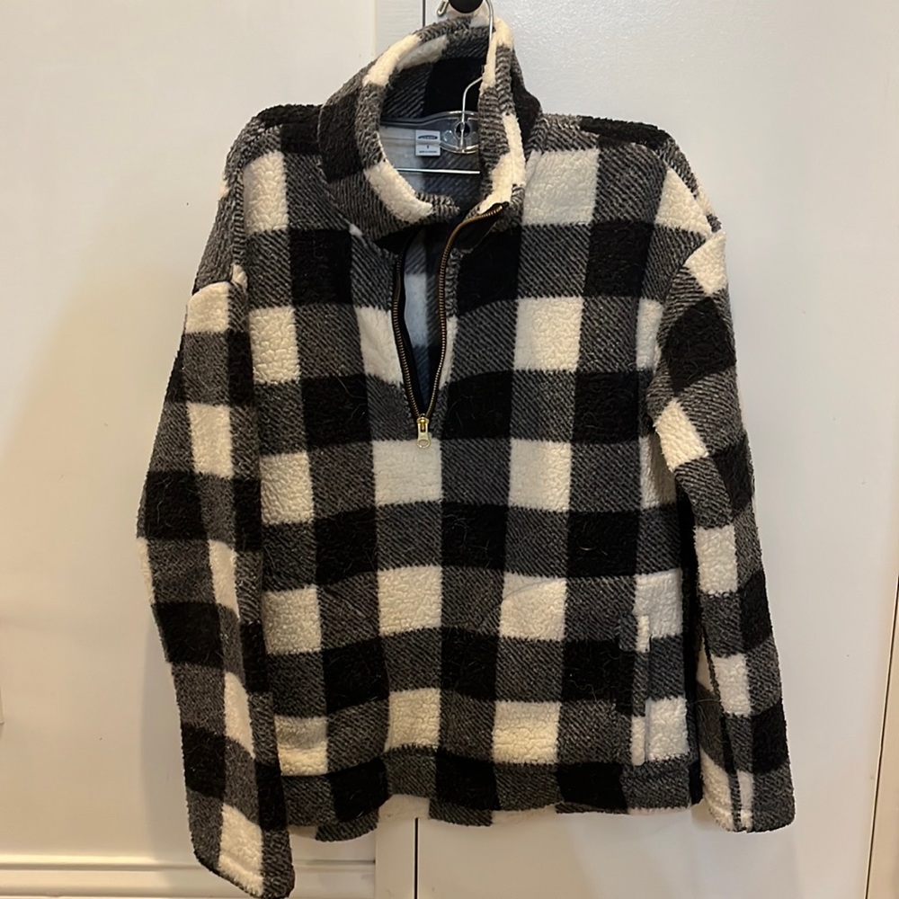 Old Navy Black and White Fleece Quarter zip